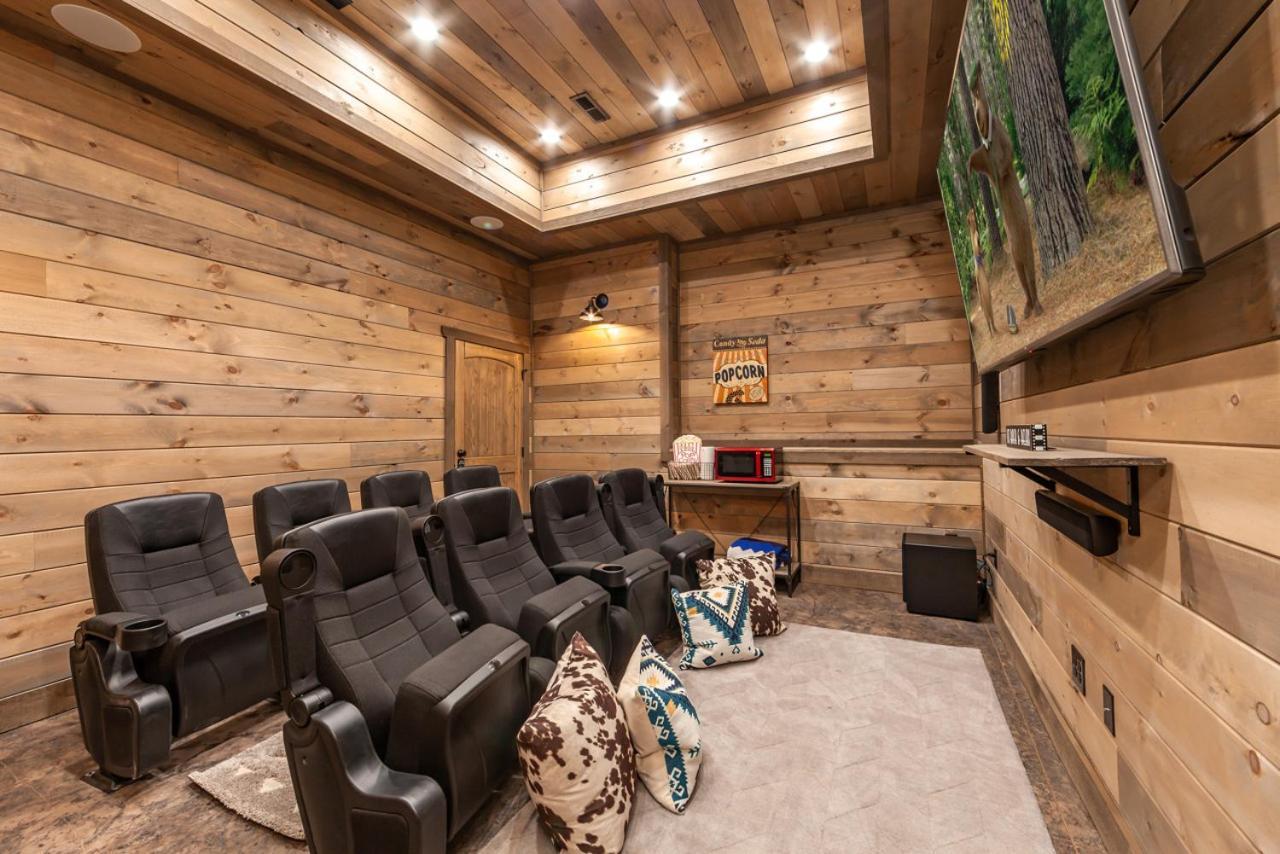Splash Mountain Pool Hot Tub Theater Game Room Сивиървил Екстериор снимка