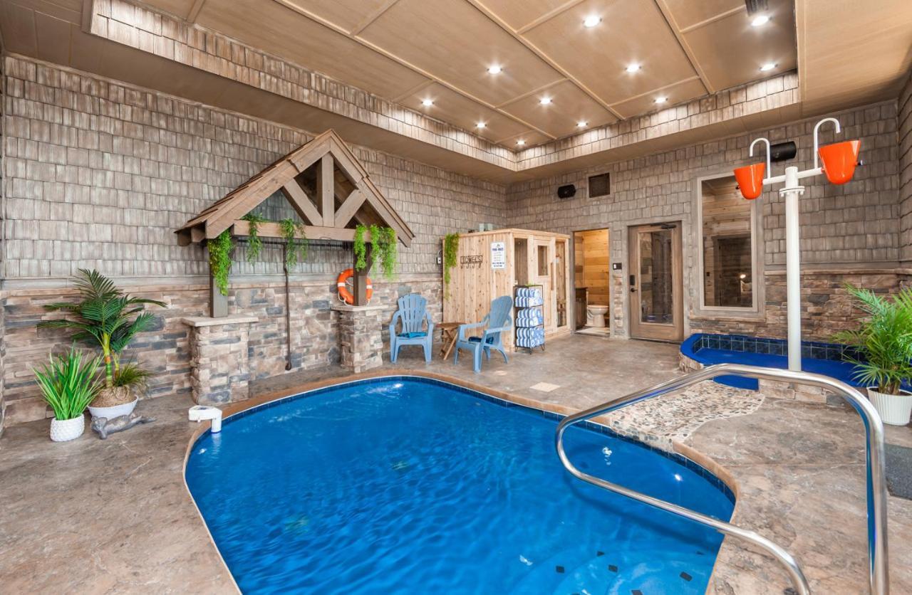Splash Mountain Pool Hot Tub Theater Game Room Сивиървил Екстериор снимка